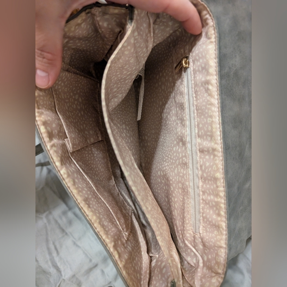 Purse - Picture 3 of 4
